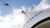 Windkraftanlage von unten fotografiert
