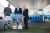 Michael Schmidt, ehemaliger Vorstandsvorsitzender BP Europa SE, und Sprinter David Behre mit AralCard Sonderedition